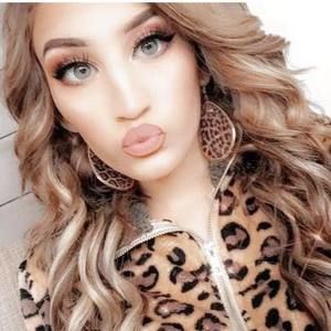 Meet your Posher, Madison